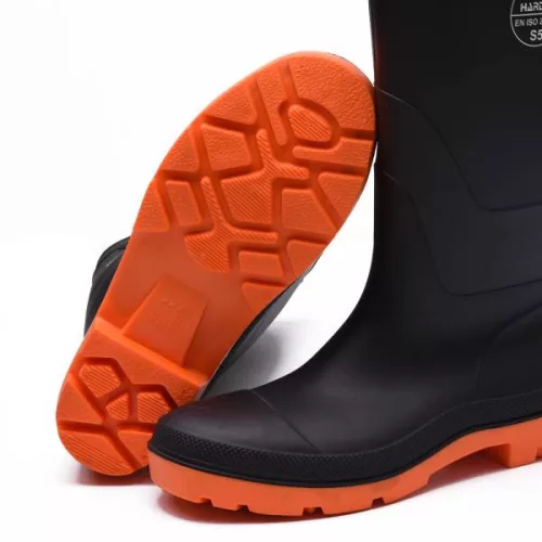 Munkavédelmi csizma PVC  42 fekete Harden